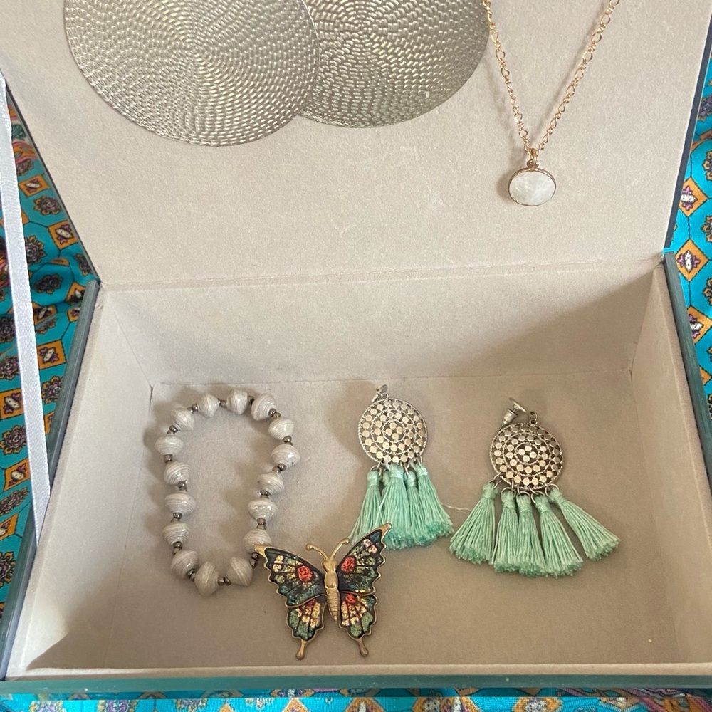 NWOT - Jewelry box and jewelry included! Everything NEW!